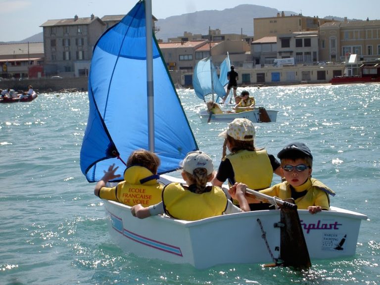 Voile, kayak, paddle : des initiations nautiques gratuites au Stade Florence Arthaud cet été