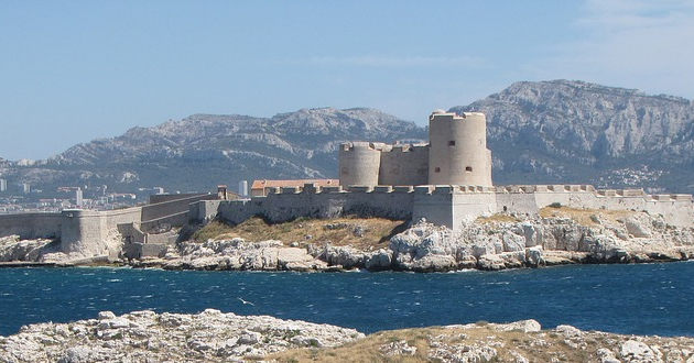 Lieux incontournables à visiter en famille à Marseille frioul
