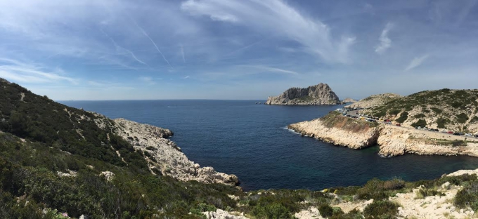 Découvrir les calanques de Marseille avec des enfants Calanque de Marseilleveyre