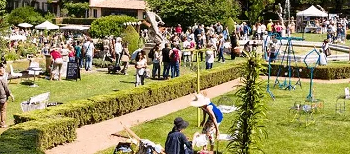 Journées des Plantes d'albertas en mai à Bouc bel Air