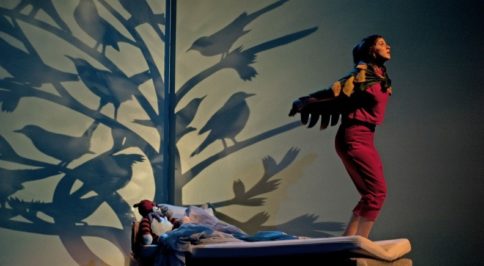 Jeanne et la chambre à airs Jeanne et la chambre à airs à la Friche la belle de Mai