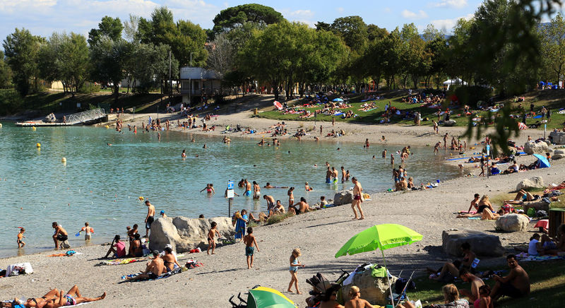 Jeux d’eau et parcs aquatiques autour de Marseille Lac de Peyrolles
