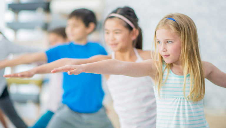 Ateliers pour enfants et parents-enfants avec Grandir en présence Yoga enfants Grandir en Présence à Marseille