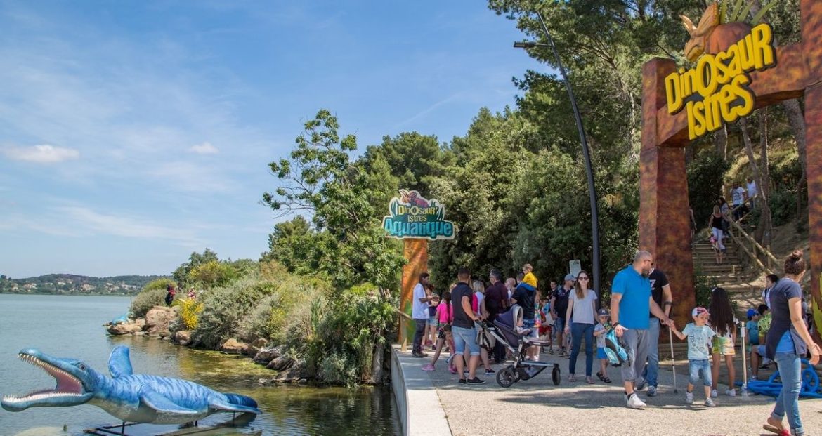 Dinosaur'Istres, une balade en famille dans le monde des dinosaures