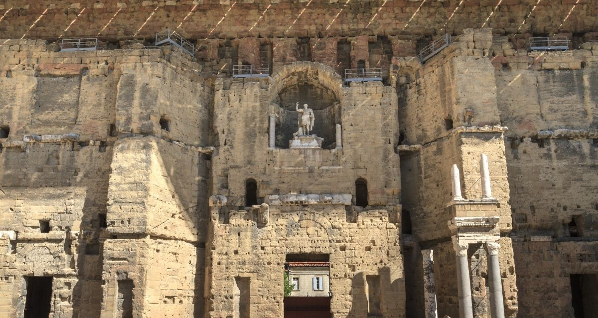 Découvrir en famille le theatre antique d'Orange