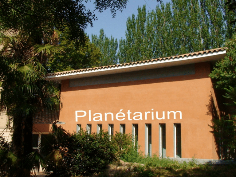 Vacances de la Toussaint au planétarium Peiresc d&rsquo;Aix-en-Provence : séances dès 3 ans