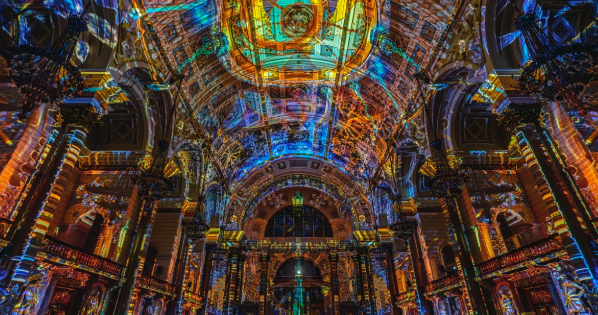 FLOW, un nouveau spectacle immersif et multisensoriel