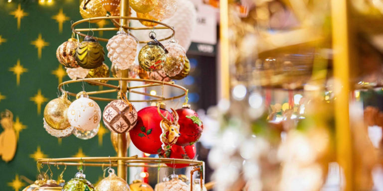 Salon Provence Prestige à Arles : patinoire, ferme de Noël et Père Noël,