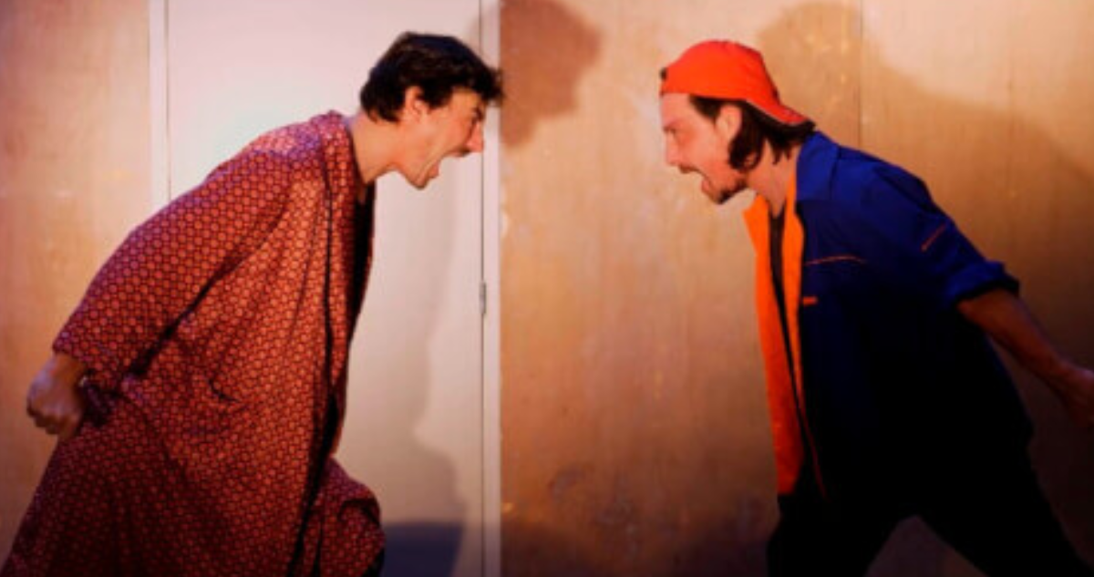 Spam dans ta tête : un théâtre absurde et clownesque