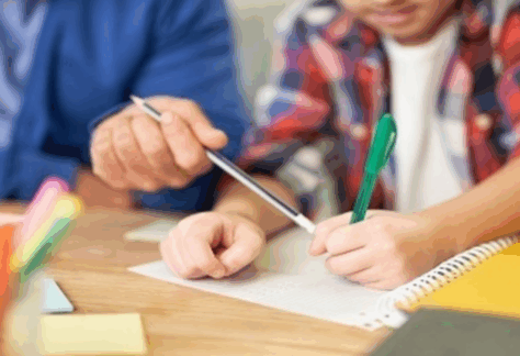 Aide aux devoirs à l'Alcazar