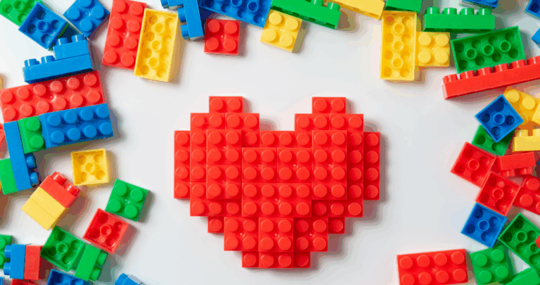 Atelier briques Lego : construire des avions à la médiathèque Bonneveine