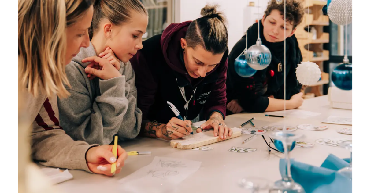 Crée ton oiseau en bois suspendu : atelier créatif et éco-responsable à Aubagne