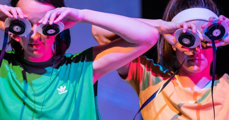 Magnéééétique Face A : une battle de danse sur cassette audio dès 3 ans au Théâtre des Salins