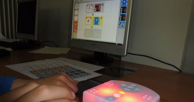 Les robots Thymio : initiation gratuite à la programmation pour les 10-14 ans à la Maison de la Formation et de la Jeunesse de Martigues