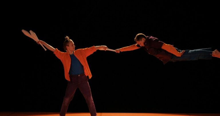 La fabuleuse histoire de BasarKus : acrobatie et jonglage pour les petits dès 3 ans