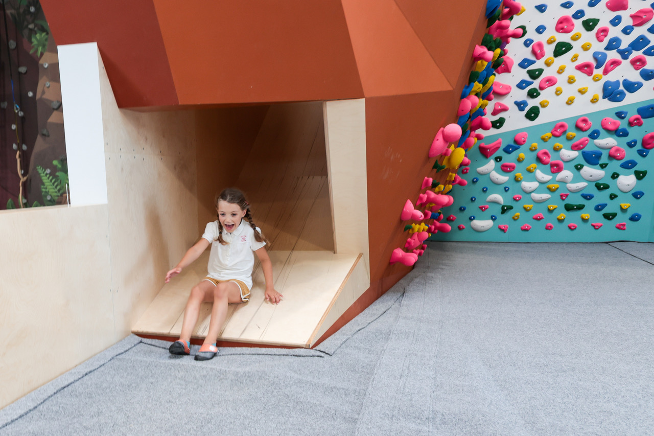 Toboggan de l'espace bloc enfant à Climb Up Istres