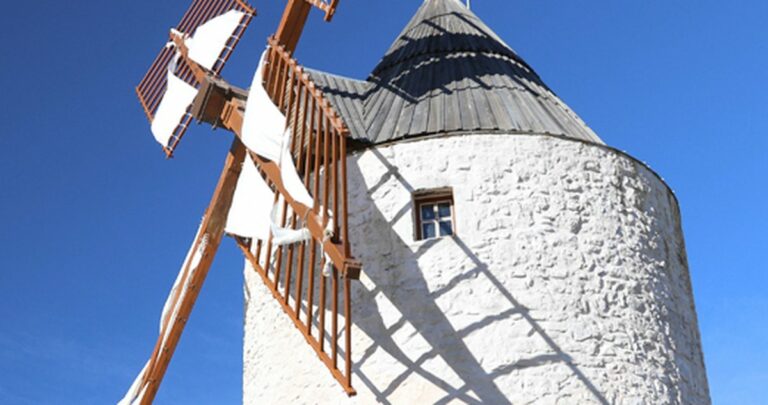 Visiter le moulin de Pallières avec son meunier, aux Pennes-Mirabeau